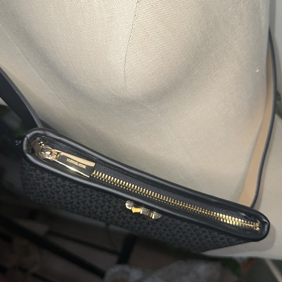 MICHAEL Michael Kors Adjustable Belt Bag NWT Logo Black Grey MK Gold Hardware - Picture 2 of 6